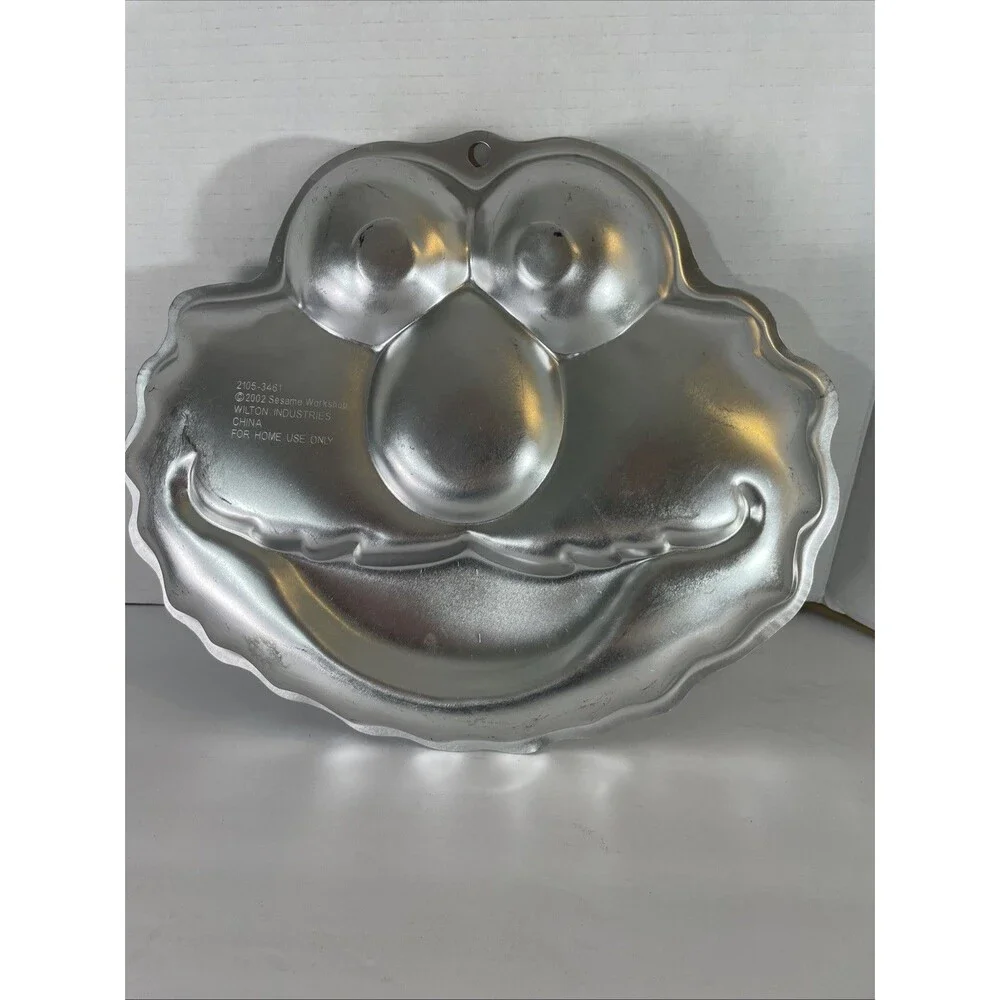 Vintage 2002 Elmo Face Mold Sesame Street 2105-3461 Wilton Aluminum Cake Pan